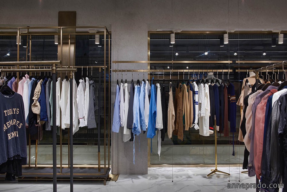 服装专卖店空间设计效果图,服装专卖店空间设计效果