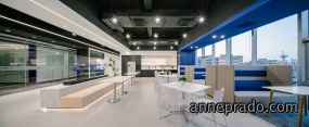挑高办公室门厅装修图片